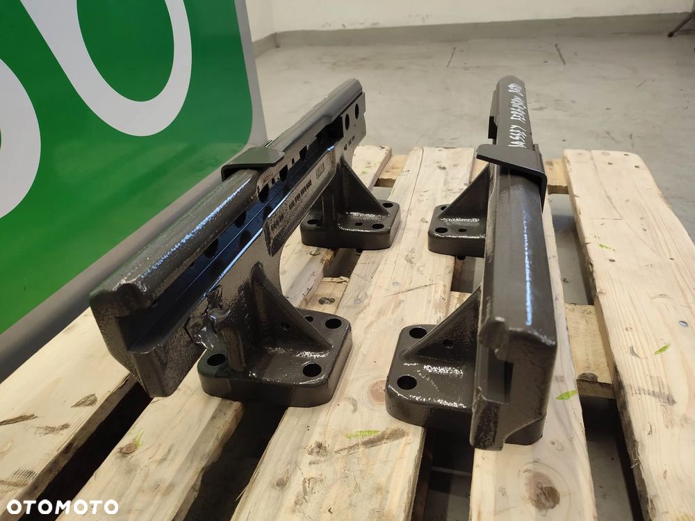 Listwa zaczepu Massey Ferguson 8670 (816500060022) - 2