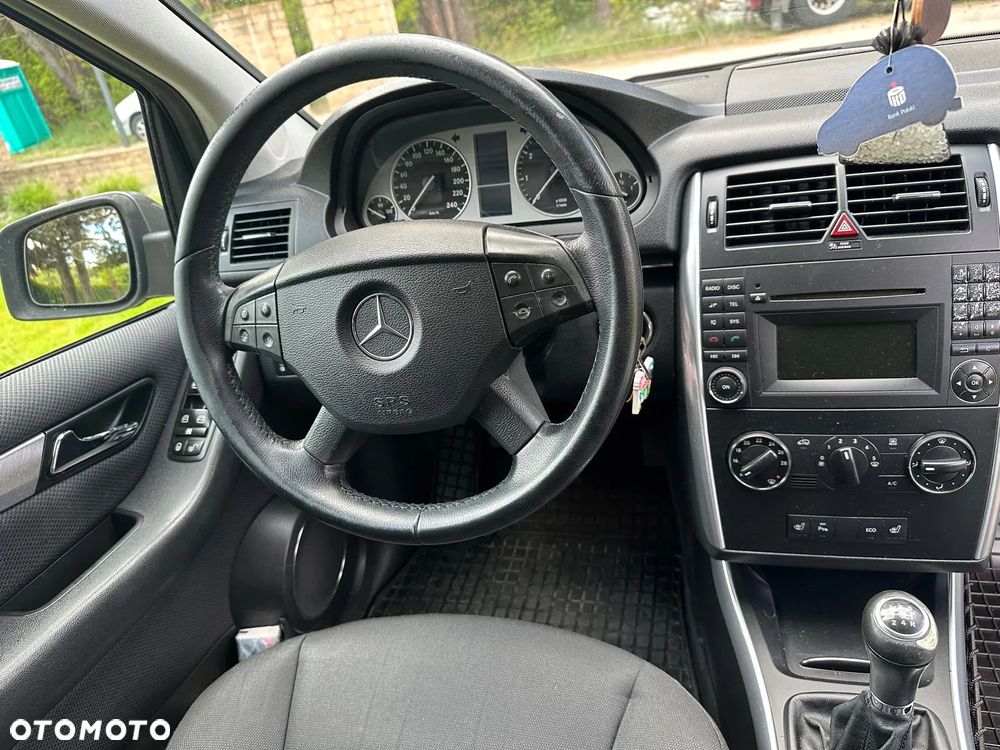 Mercedes-Benz Klasa B 180 BlueEffICIENCY - 3