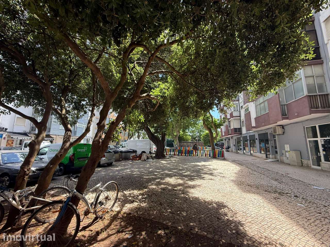 T1 Remodelado em Paço de Arcos, a 5 Minutos da Praia e da Estação de C - Grande imagem: 2/17