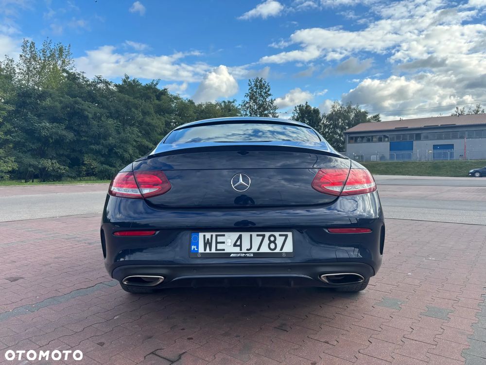 Mercedes-Benz Klasa C 300 7G-TRONIC AMG Line - 4
