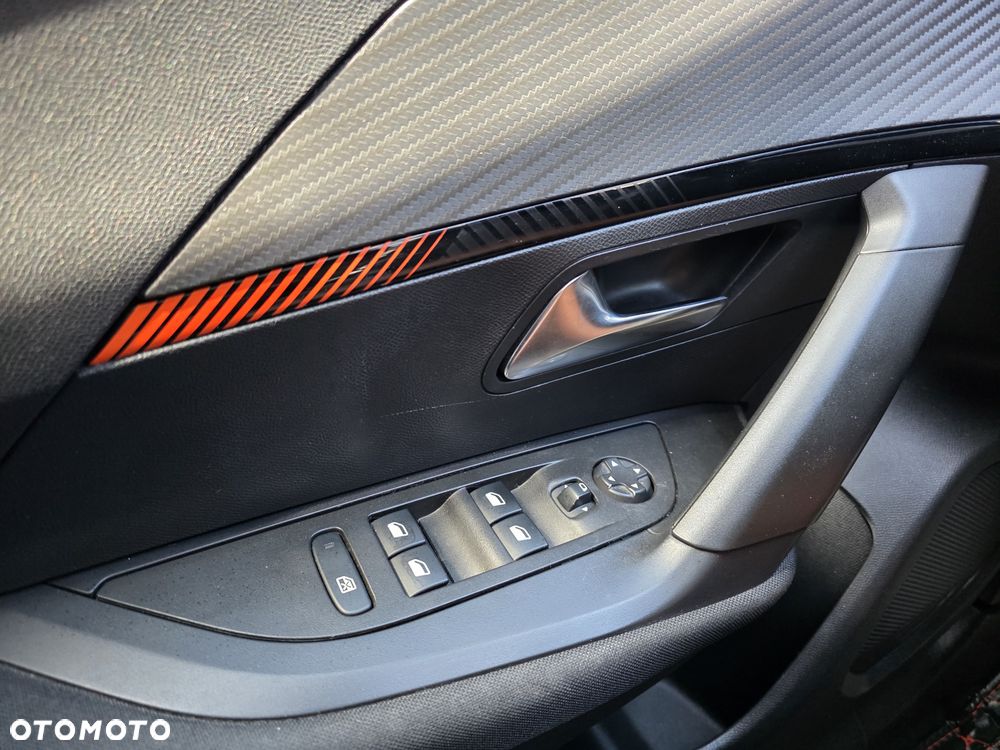 Peugeot 2008 PureTech 100 Allure - 13