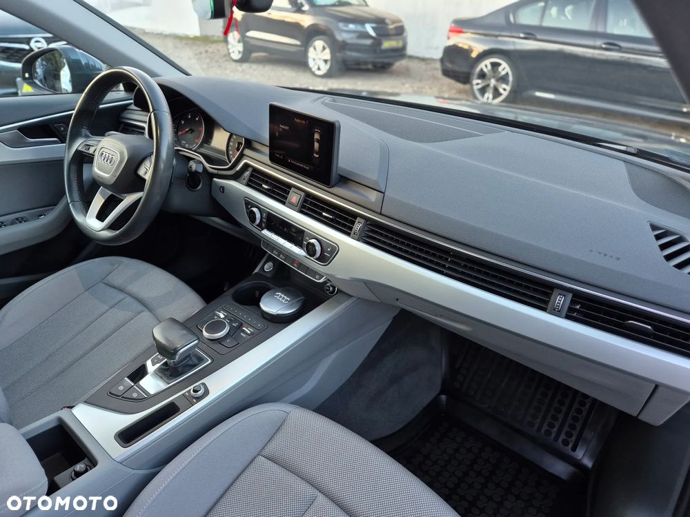 Audi A4 Limousine - 19