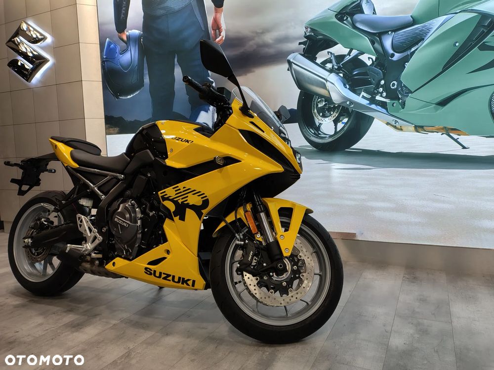 Suzuki GSX - 9