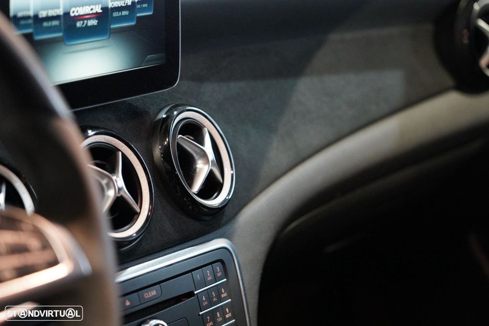 Mercedes-Benz GLA 200 d AMG Line Aut. - 18