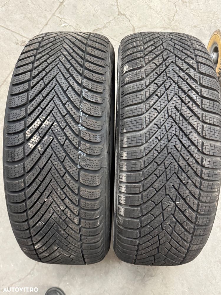 Vând 2 anvelope 235/50/19 Pirelli de iarnă noi - 1