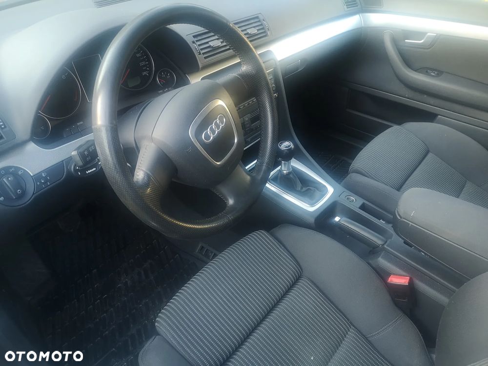 Audi A4 Avant 1.8T Quattro - 32