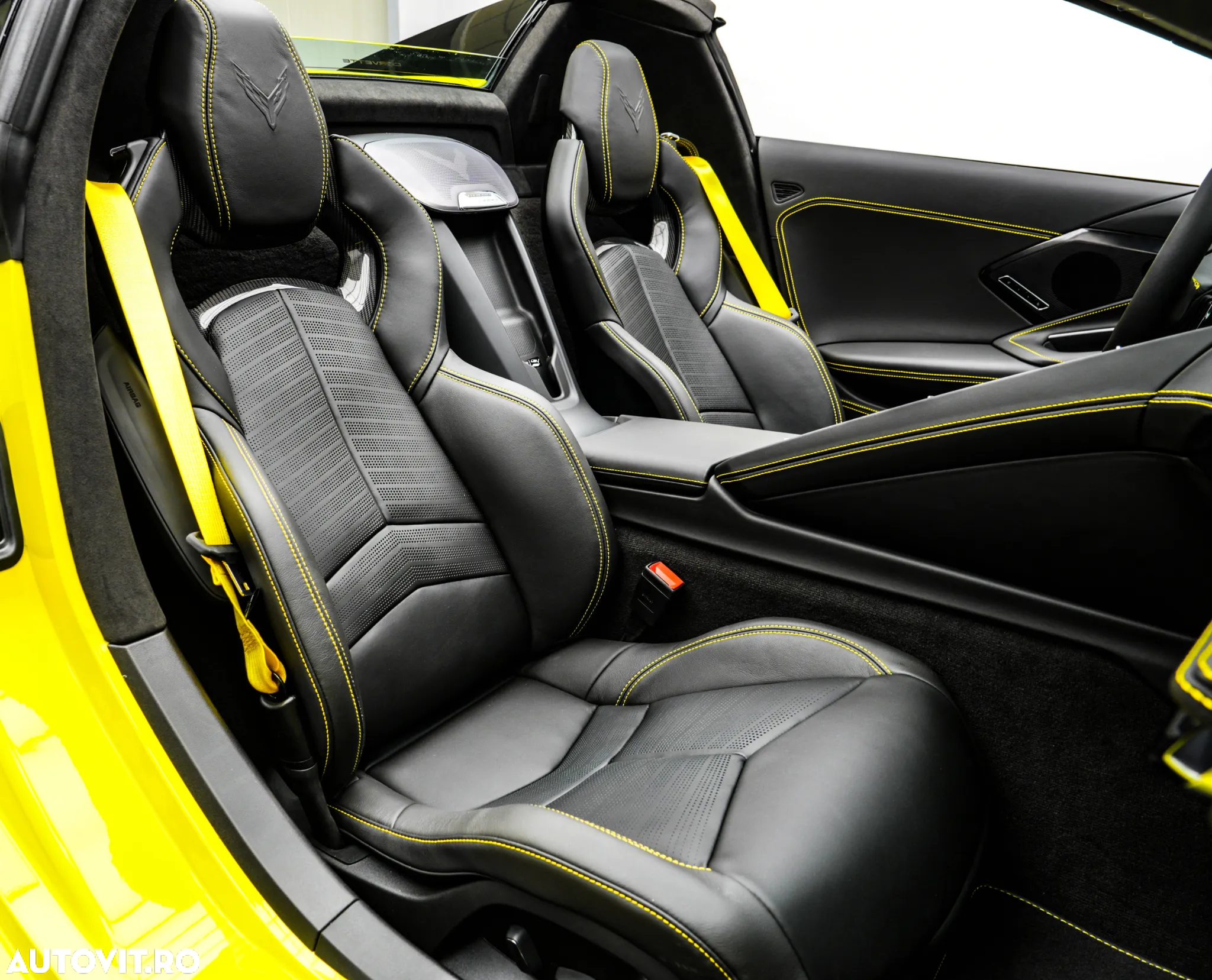 Chevrolet Corvette - 16