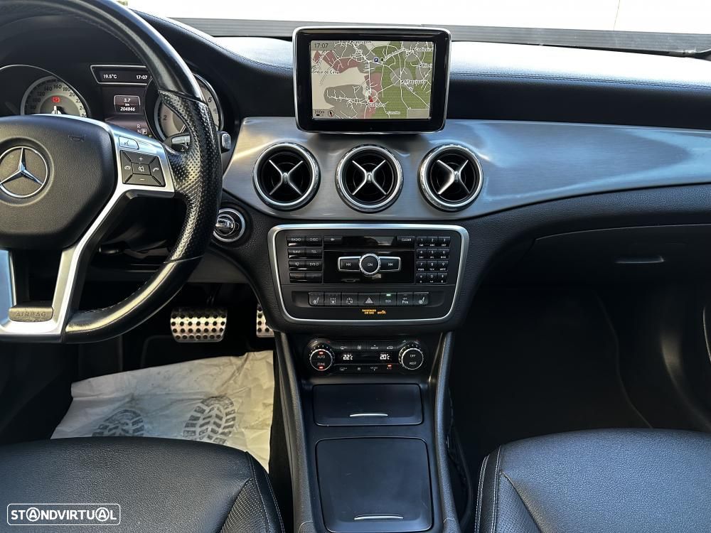 Mercedes-Benz GLA 220 CDI 7G-DCT AMG Line - 29