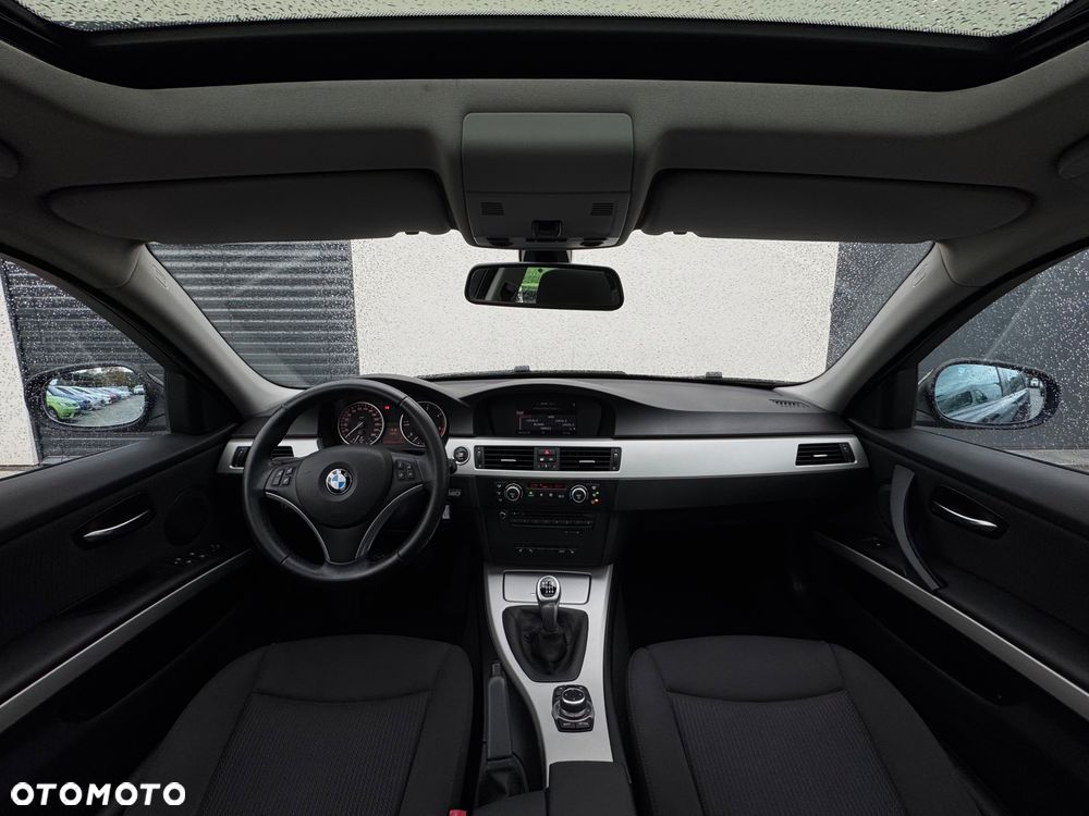 BMW Seria 3 318d Touring - 7