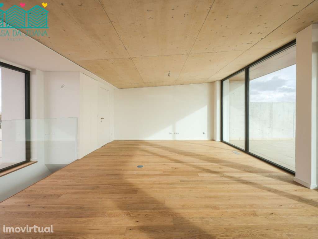 Apartamento T3 Duplex com Garagem na Praia da Barra - Grande imagem: 3/41