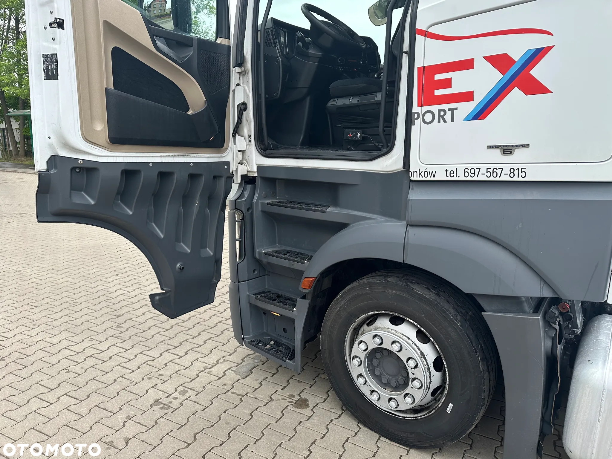 Mercedes-Benz ACTROS MP4 - 6