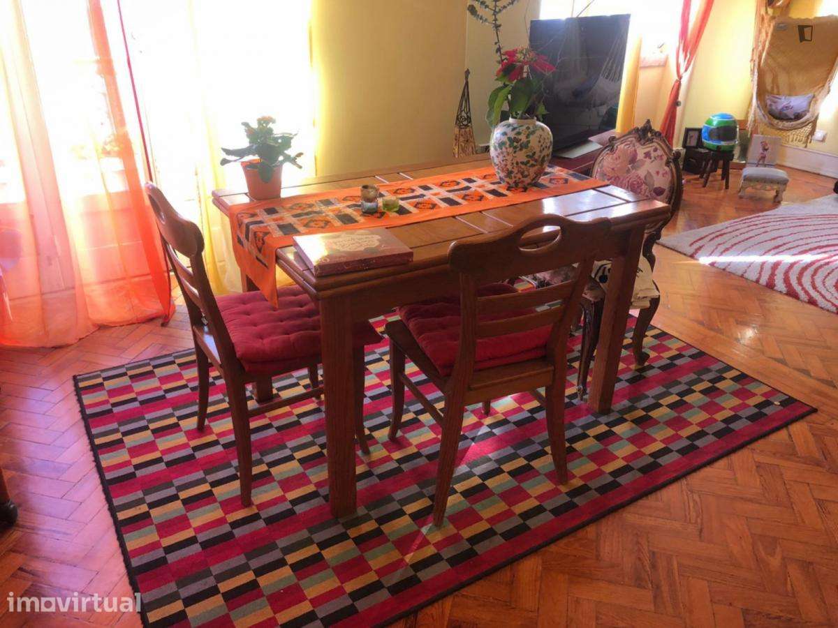 Quarto - localizado em Anjos Lisbon - Grande imagem: 5/5