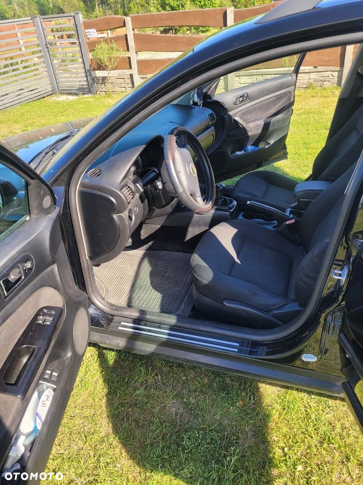 Volkswagen Passat 1.9 TDI - 8