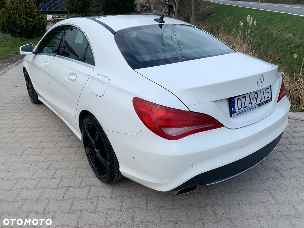 Mercedes-Benz CLA 200 Urban - 9