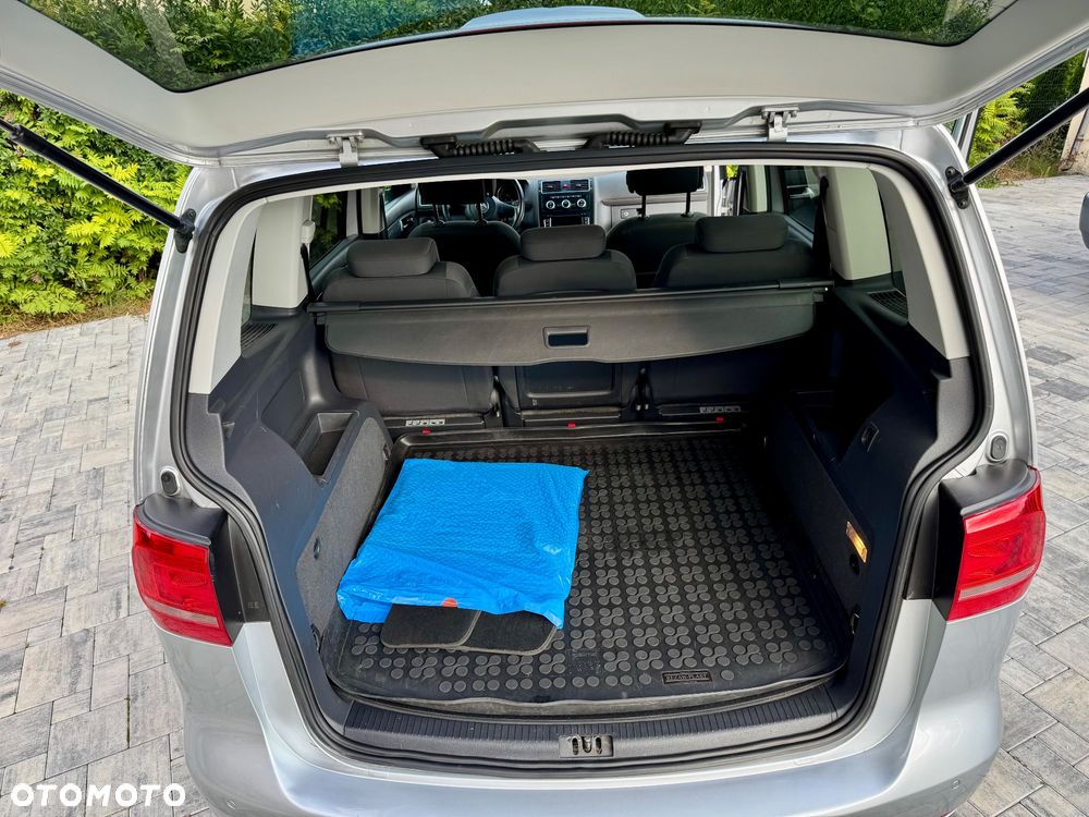 Volkswagen Touran 1.6 TDI DPF Trendline DSG - 10
