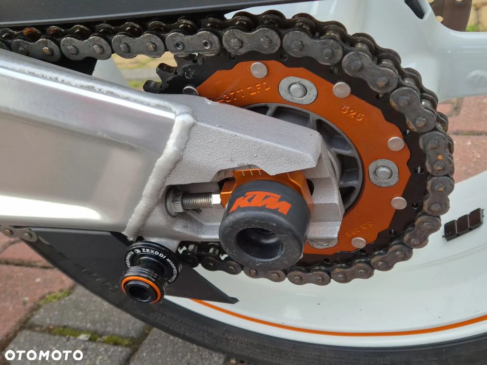 KTM RC 8 - 10