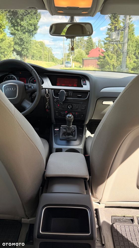 Audi A4 Limousine - 7