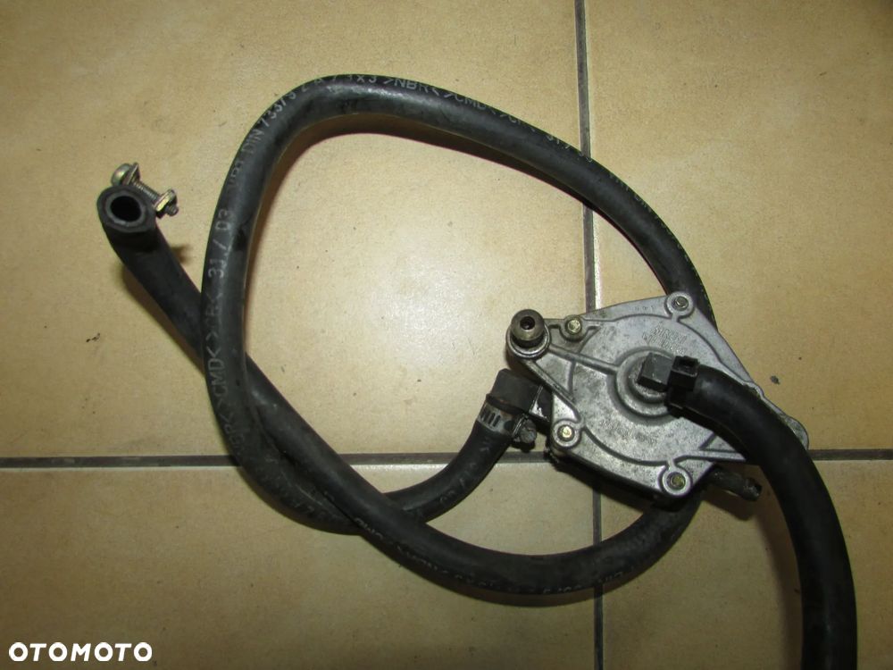 Ducati Monster 600 pompa paliwa - 1