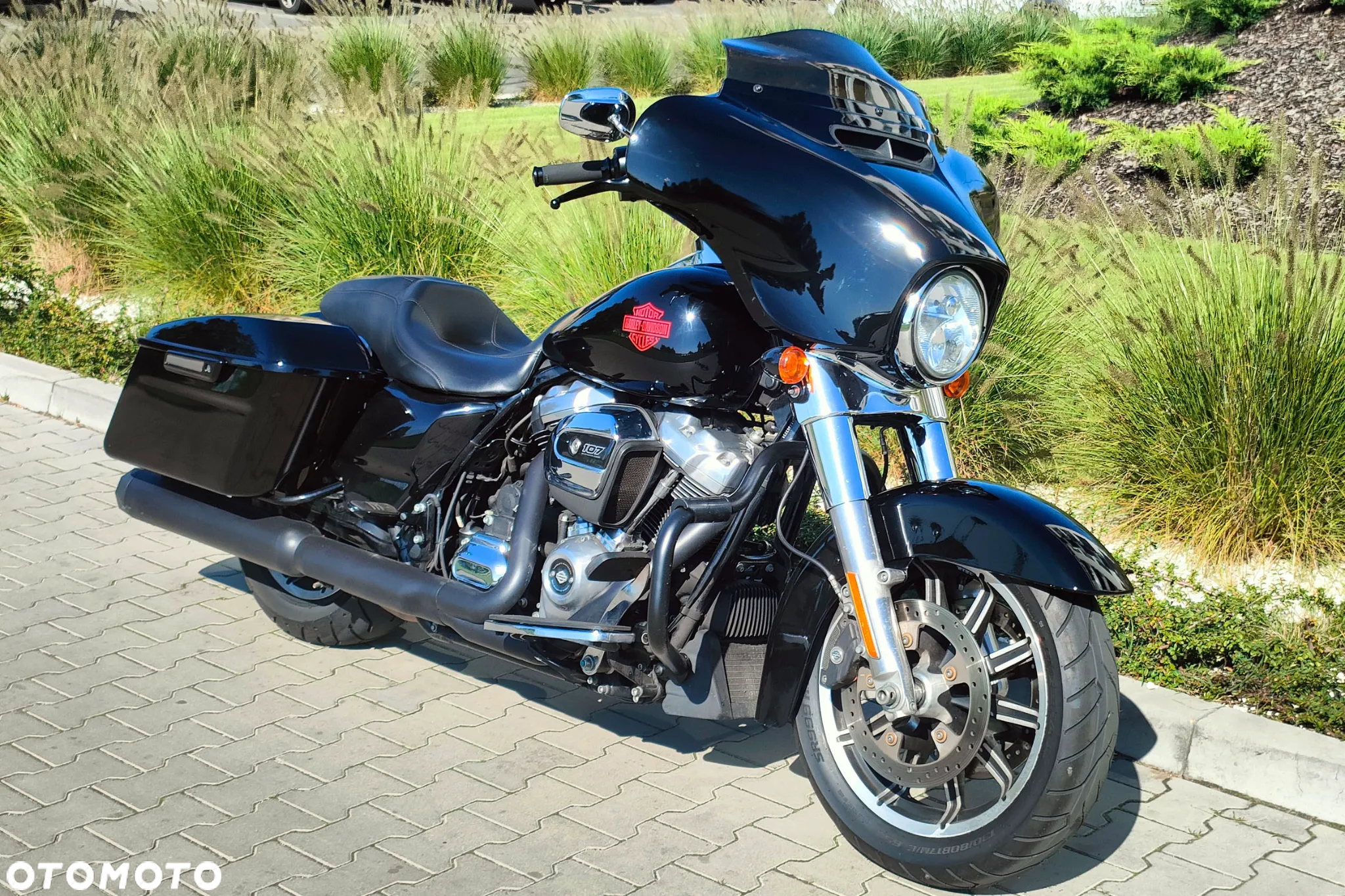 Harley-Davidson FLHT Electra Glide Standard - 3