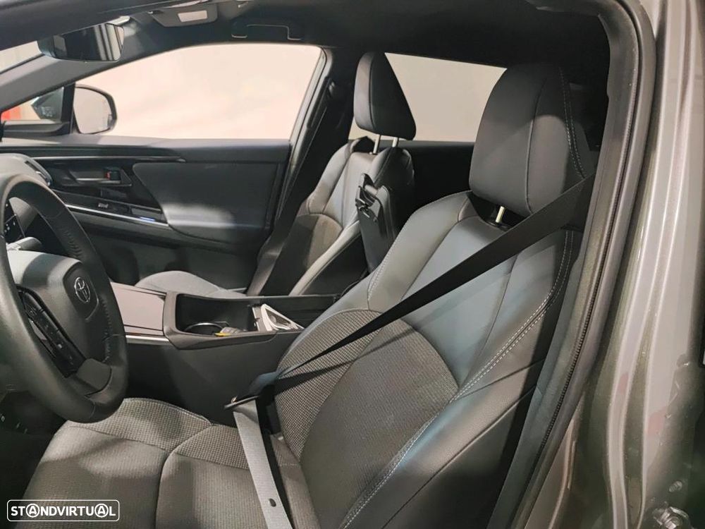 Toyota bZ4X 71,4 kWh Premium - 7