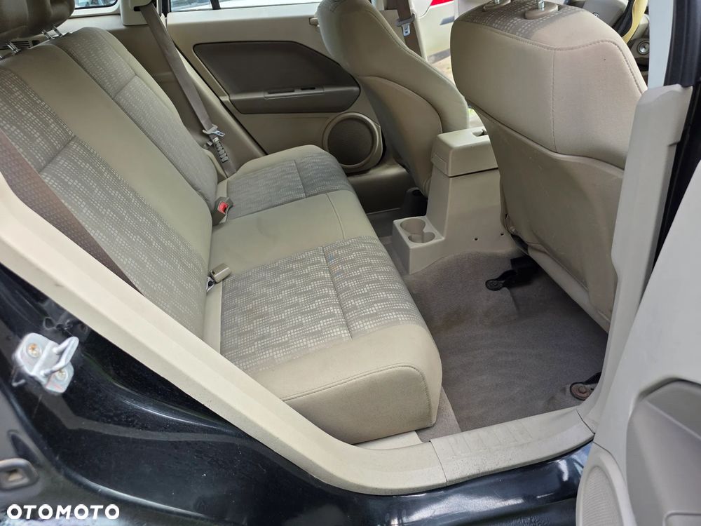 Dodge Caliber 1.8 SE - 4
