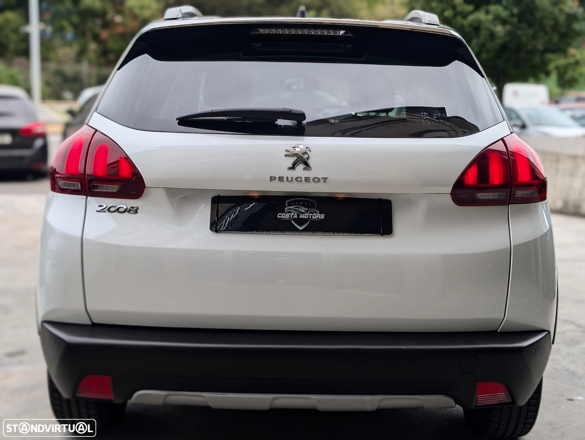 Peugeot 2008 1.5 BlueHDi Allure EAT6 - 6