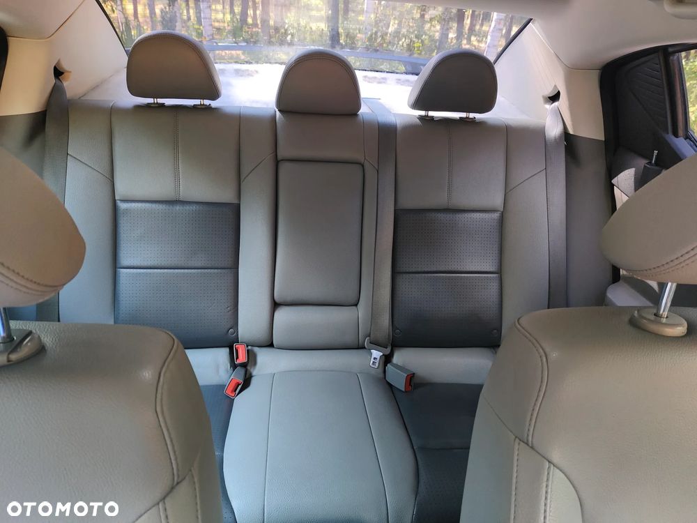 Dodge Avenger 2.0 CRD SXT - 19