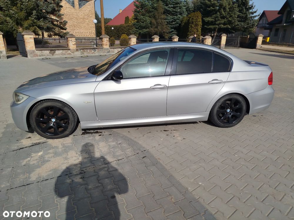 BMW Seria 3 320i - 5
