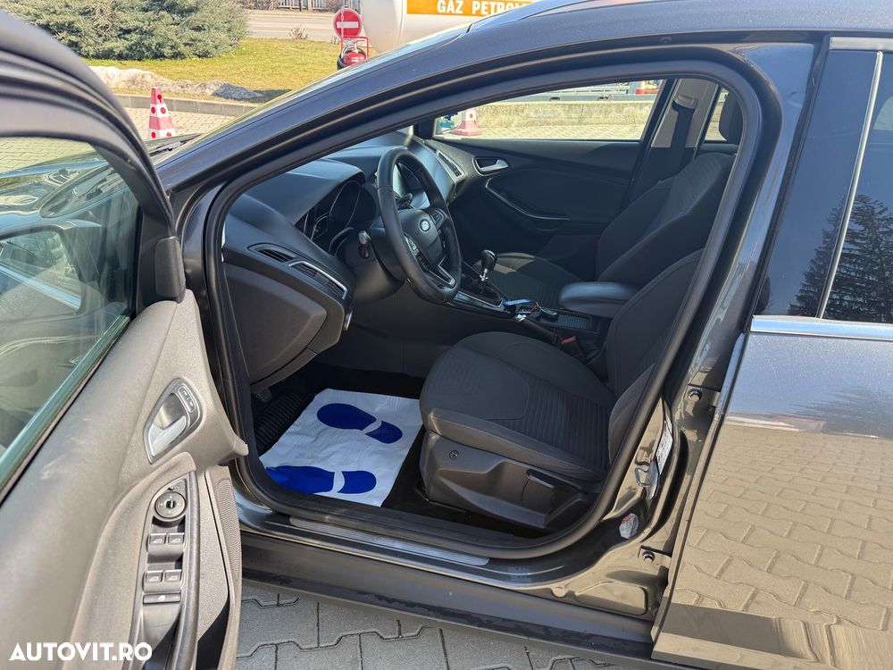 Ford Focus 1.5 TDCi DPF Start-Stopp-System Titanium - 8