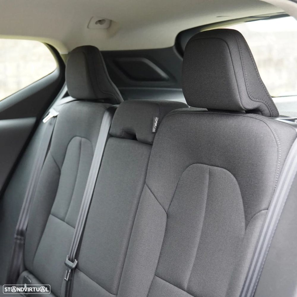 Volvo XC 40 2.0 D3 - 25