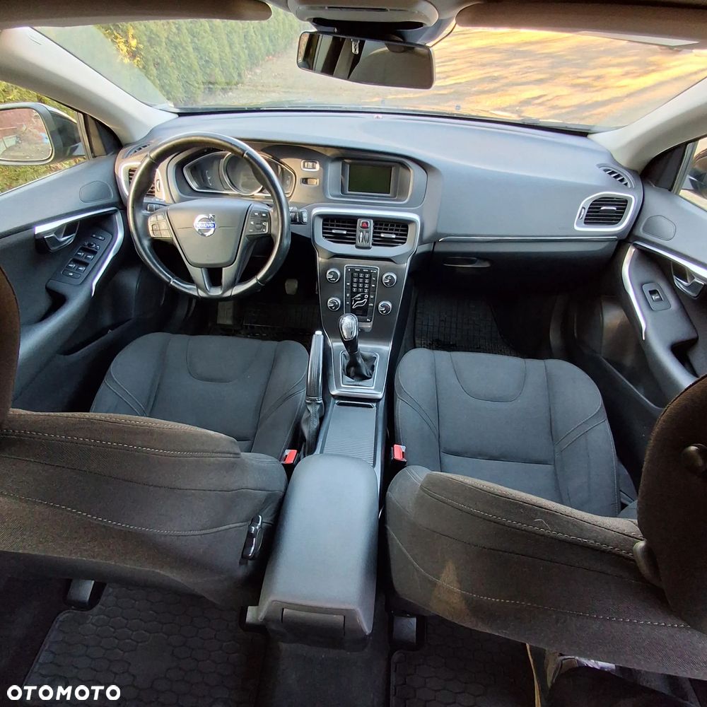Volvo V40 D2 - 21