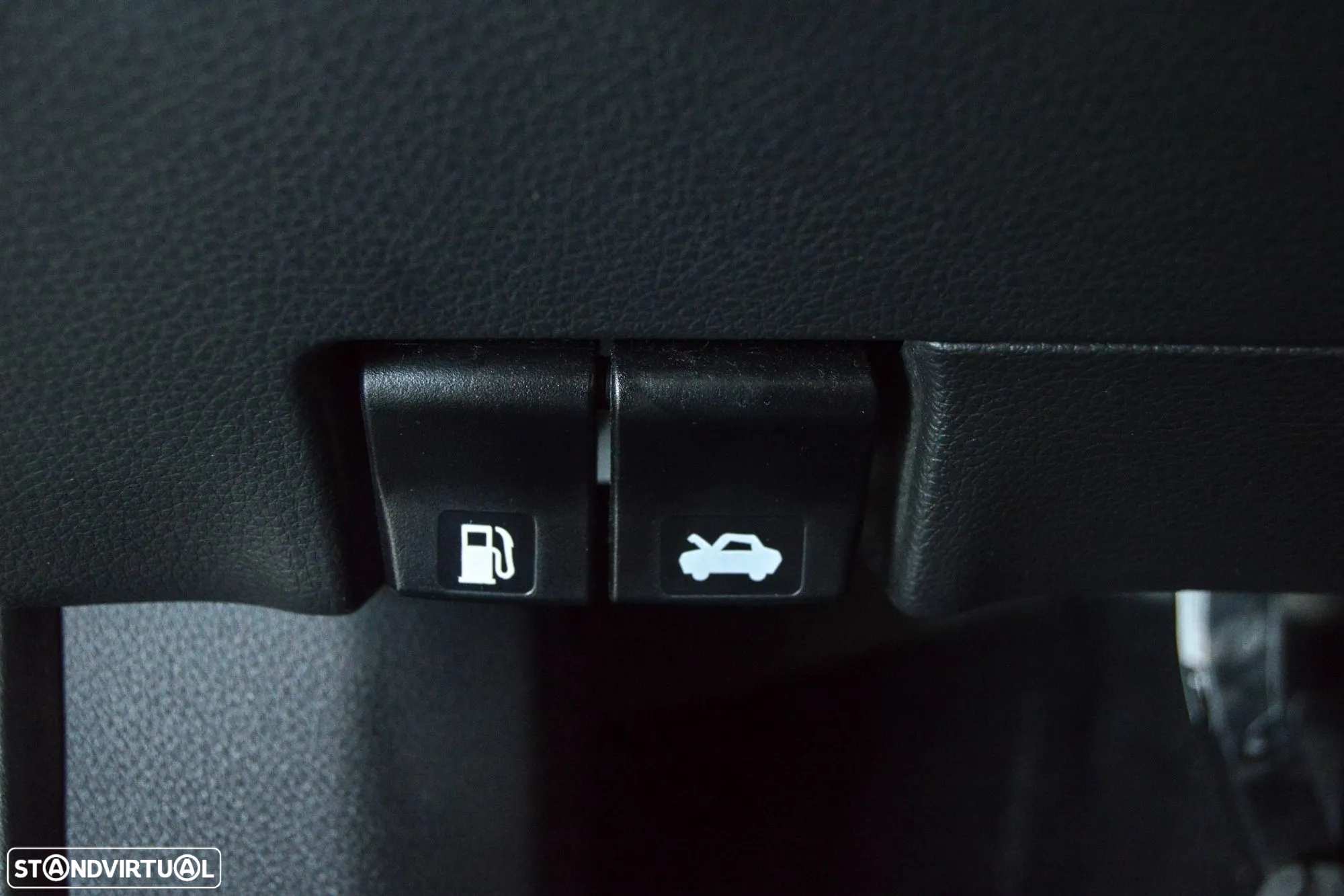 Nissan Qashqai 1.5 dCi N-Connecta J18 - 32