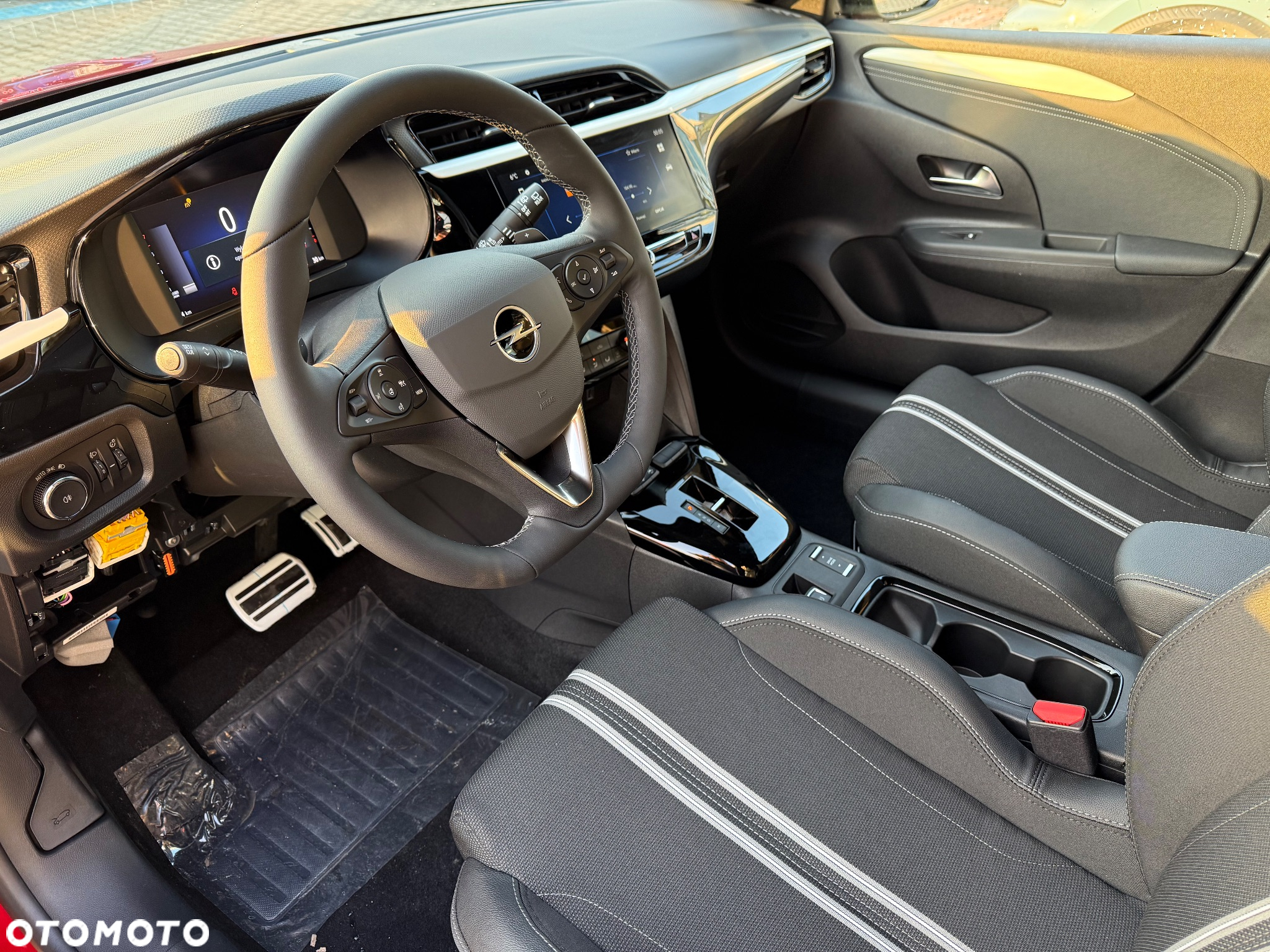 Opel Corsa 1.2 GS S&S - 9