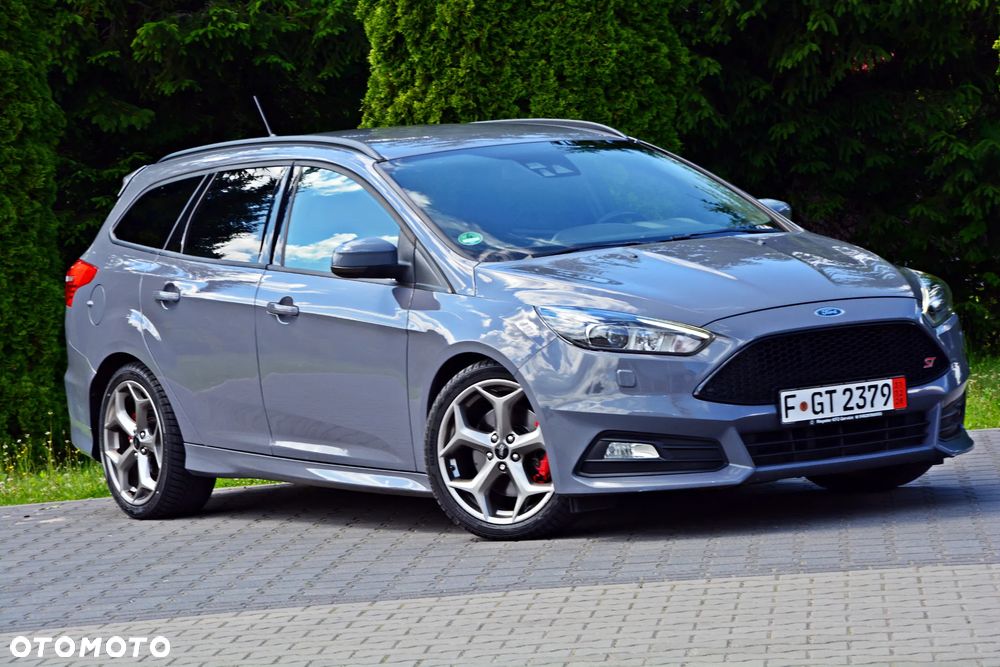 Ford Focus 2.0 TDCi ST - 22