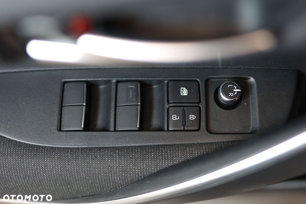 Toyota Corolla 1.8 Hybrid Comfort - 31