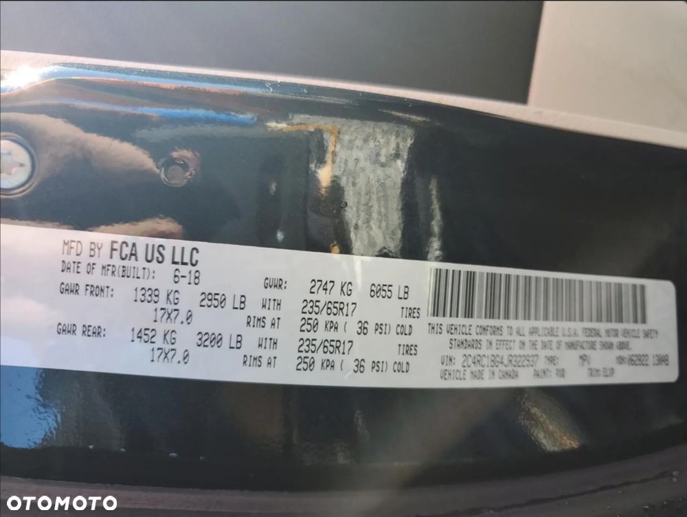 Chrysler Pacifica - 12