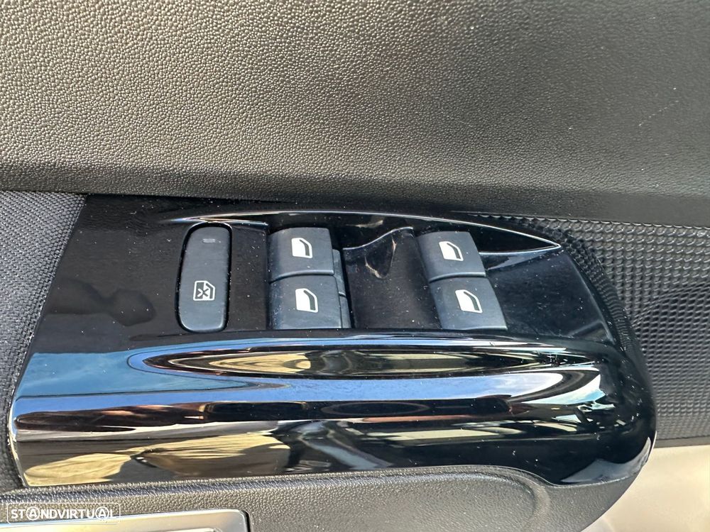 Citroën C3 1.2 PureTech C-Series - 12