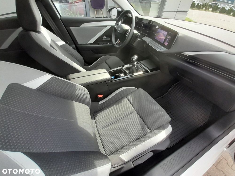 Opel Astra 1.2 T Elegance S&S - 22
