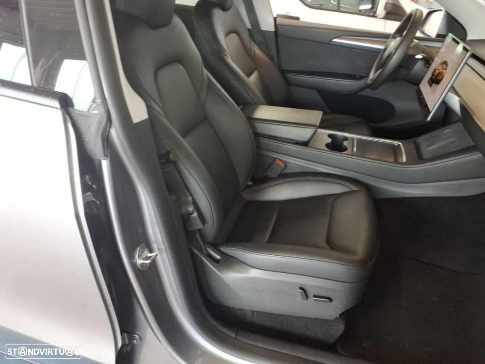 Tesla Model Y Performance Dual Motor AWD - 5