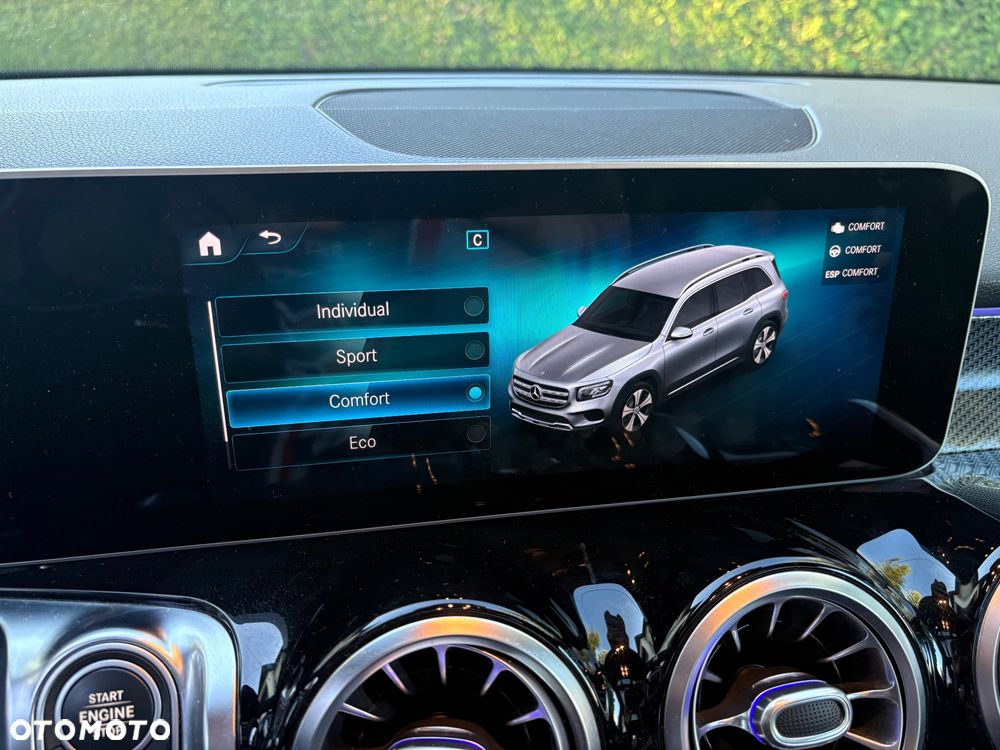 Mercedes-Benz GLB 250 AMG Line 8G-DCT - 12