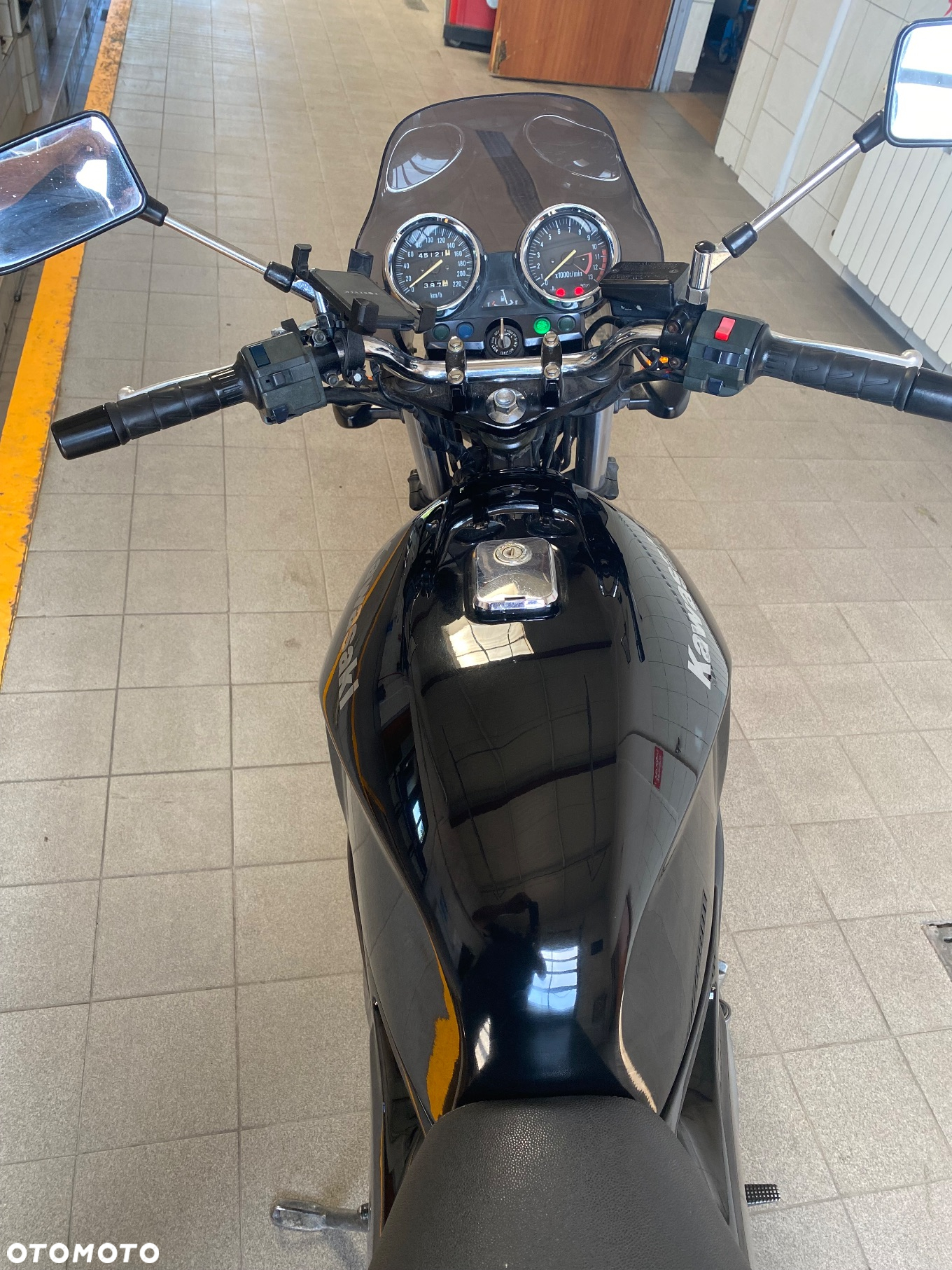 Kawasaki ER - 9