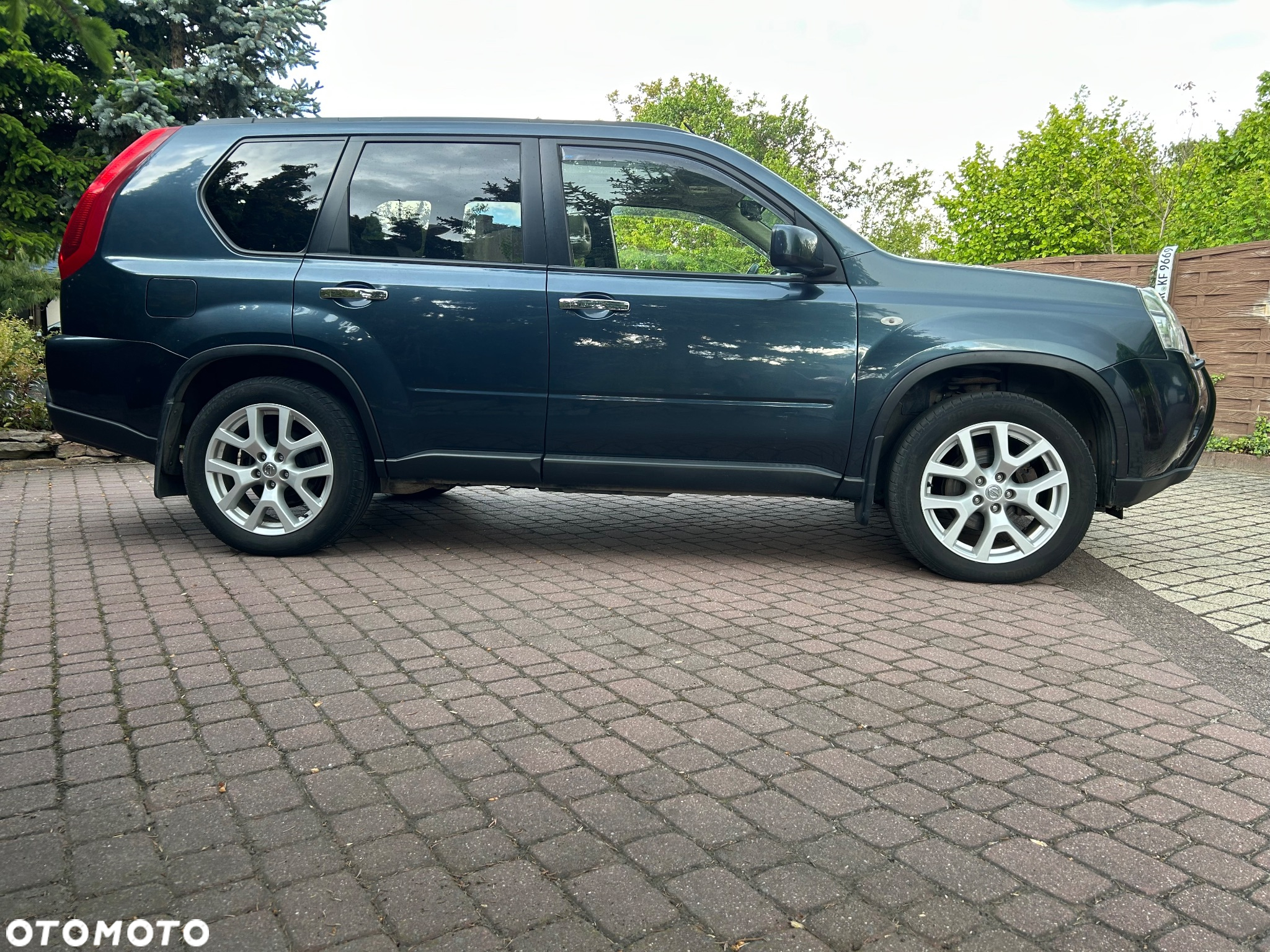 Nissan X-Trail 2.0 dCi 4x4 DPF LE - 23