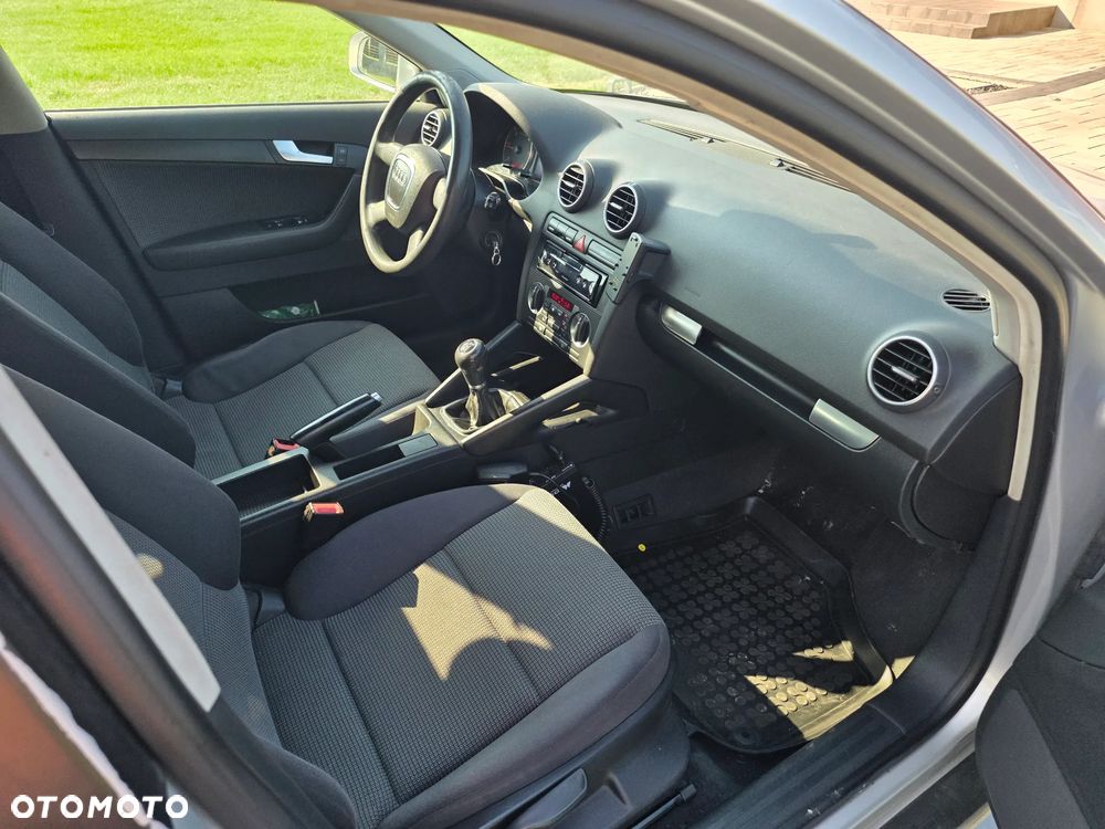 Audi A3 Sportback 2.0 TDI DPF Ambition - 19