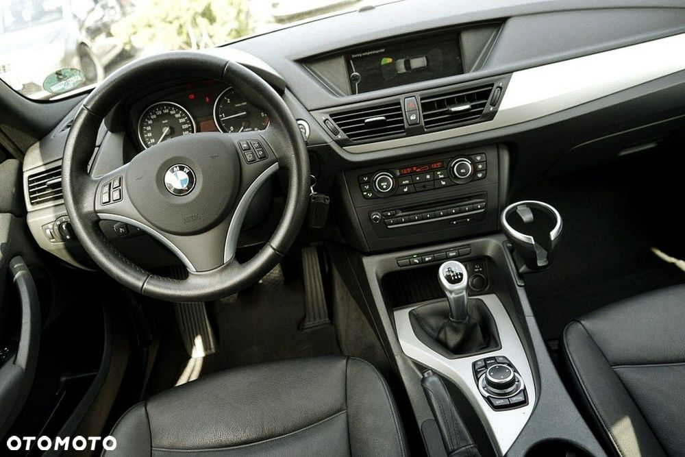 BMW X1 sDrive20d EfficientDynamics - 25