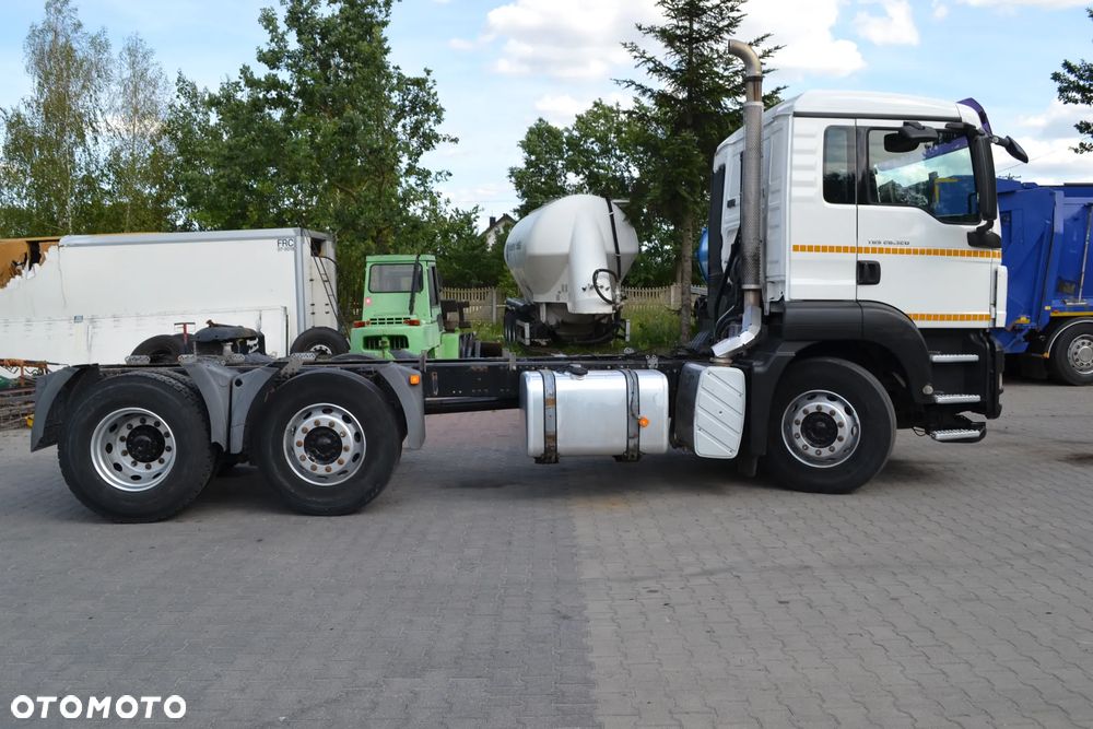 MAN TGS 26.320 DRUGA OŚ SKRĘTNA RAMA dł. 5.40m MANUALNA SKRZYNIA BIEGÓW - 6