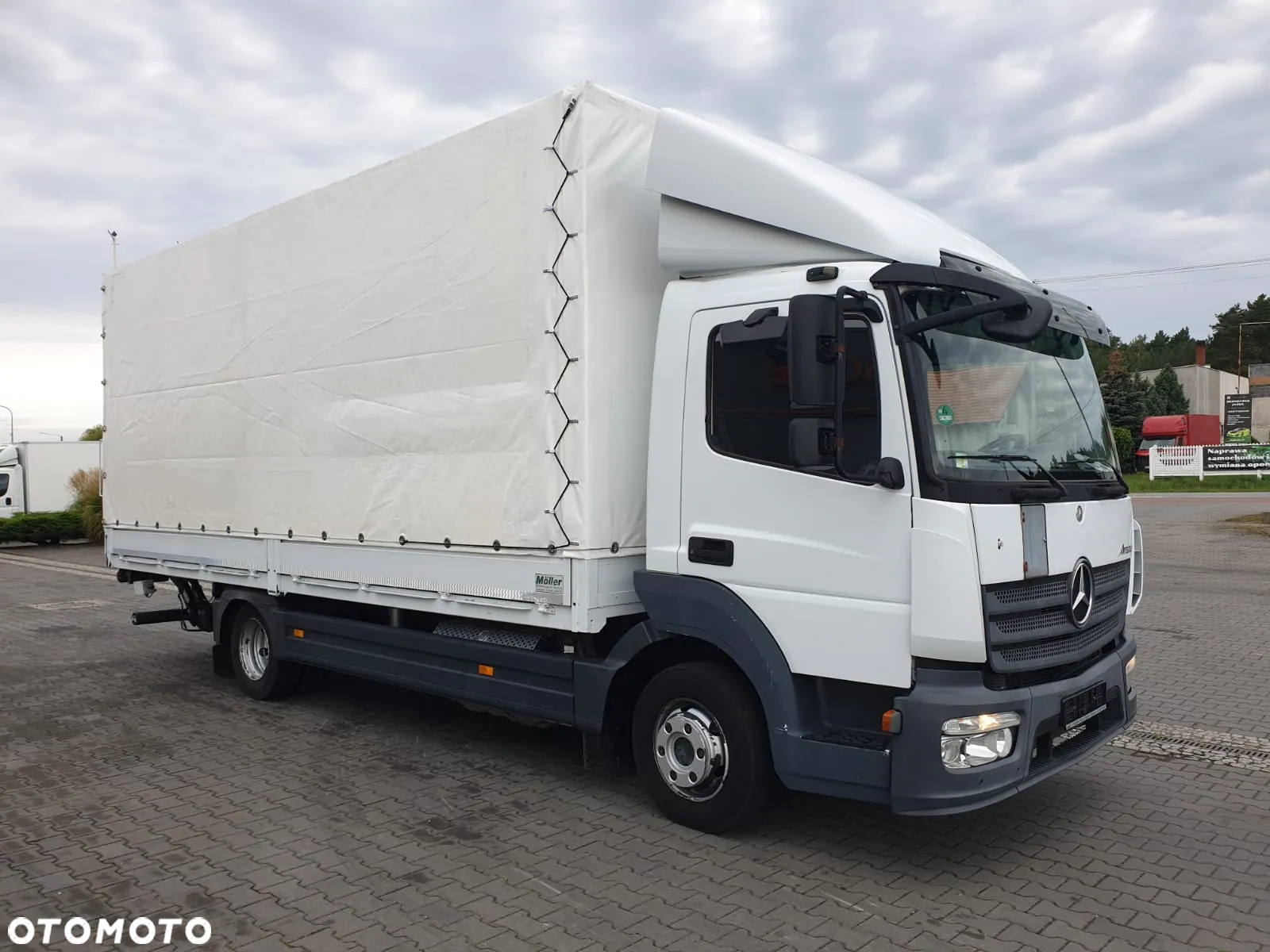 Mercedes-Benz ATEGO 818 L PLANDEKA + WINDA 3 FOTELE KLIMA PODUSZKI - 4