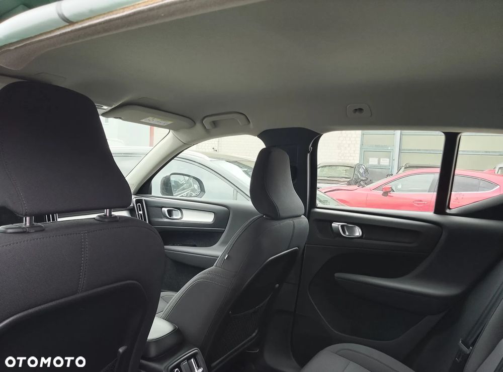 Volvo XC 40 B4 B AWD DKG Momentum Pro - 15