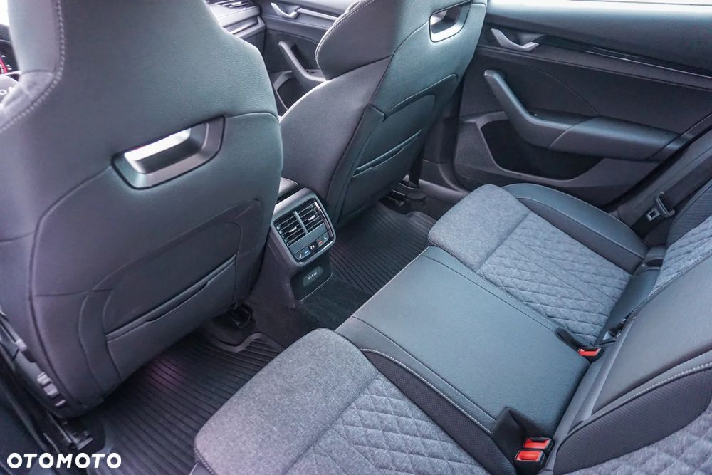 Skoda Octavia 2.0 TSI Sportline 4x4 DSG - 25