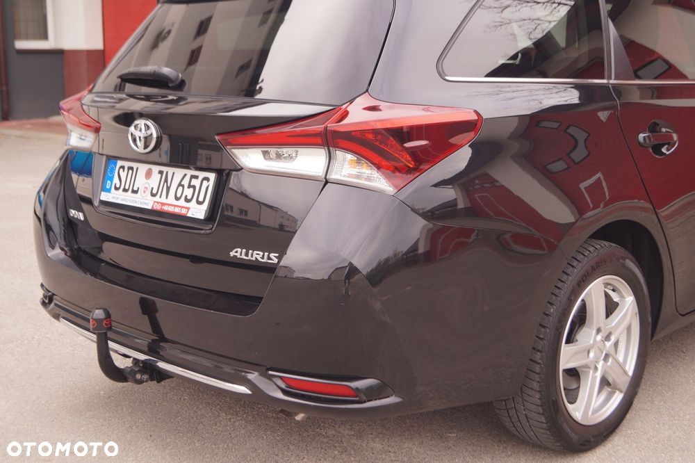 Toyota Auris 1.6 D-4D Executive - 10