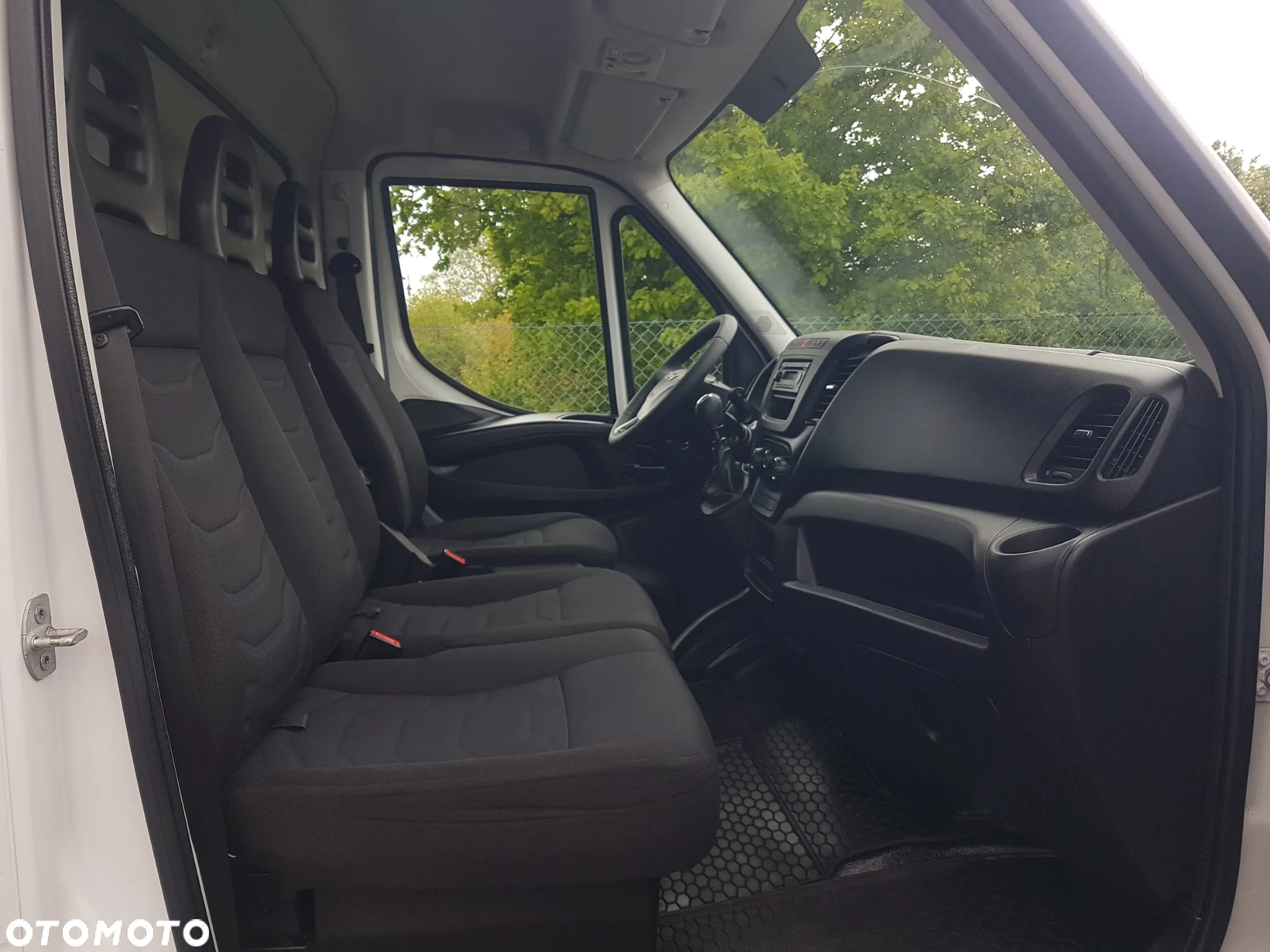 Iveco DAILY 3,0 KLIMA 8EP KONTENER 4,22x2,10x2,11 AC KRAJOWY DMC 3500 KG 35S15 - 20